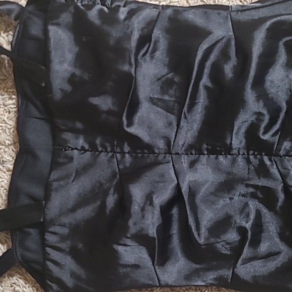 Le Chateau Black Satin Dress Size Xsmall - Picture 9 of 9